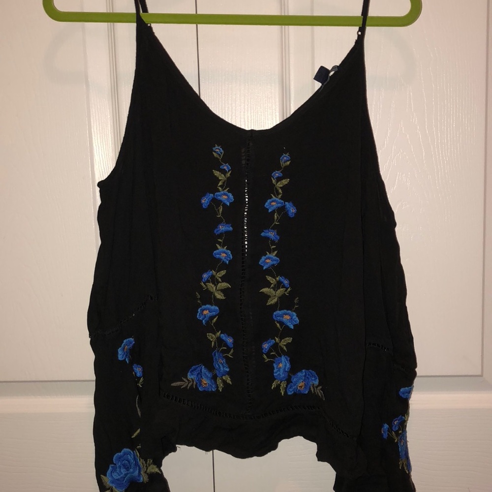 AMERICAN EAGLE Long sleeve floral shirt